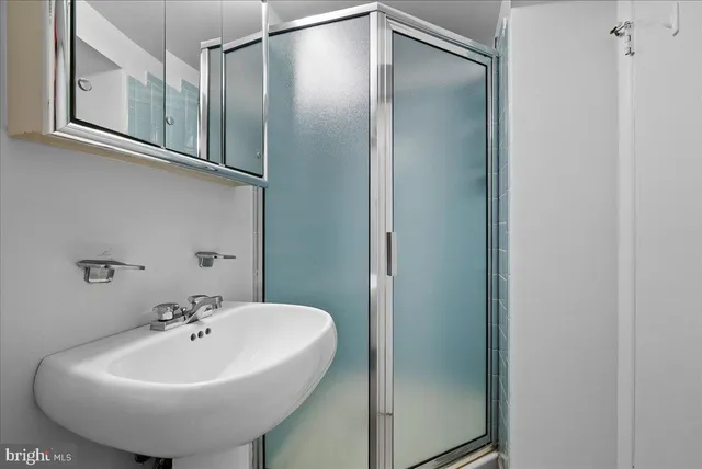 $9,500 | 2355 Ashmead Place Northwest, Washington, DC 20009