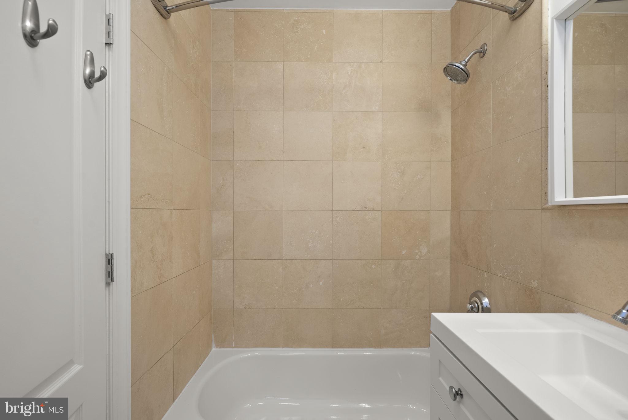 1816 Kalorama Road Northwest, Unit 304 Washington, DC 20009 - Photo 22 of 24