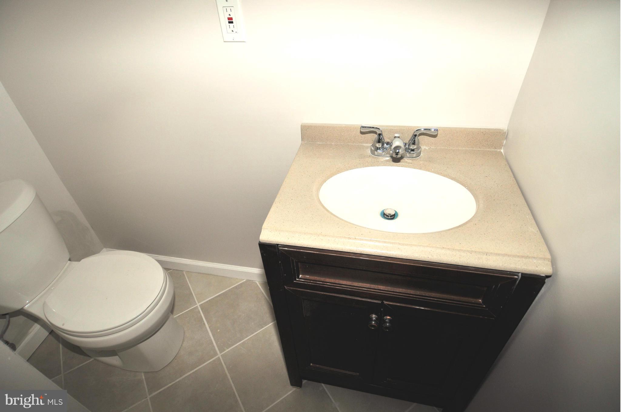 1623 Pentwood Road Baltimore, MD 21239 - Photo 17 of 20 Bath