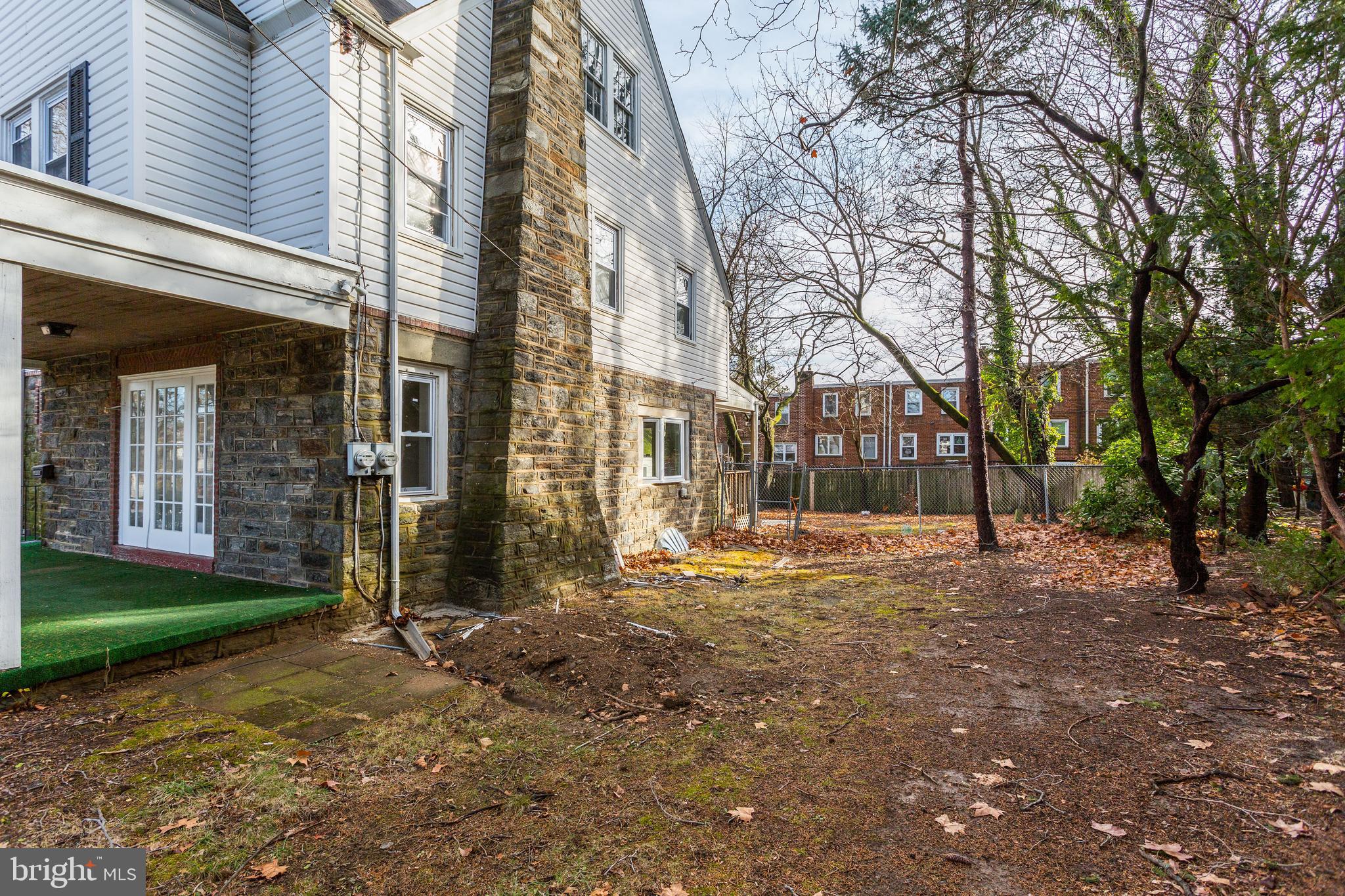 12 Golf Road Darby, PA 19023 - Photo 3 of 31