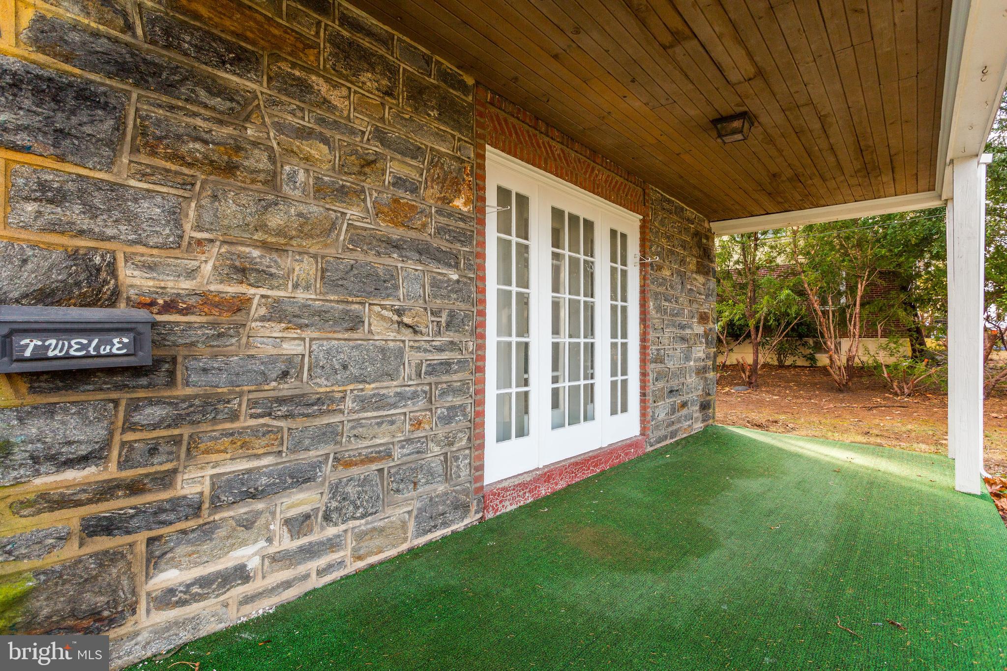 12 Golf Road Darby, PA 19023 - Photo 4 of 31
