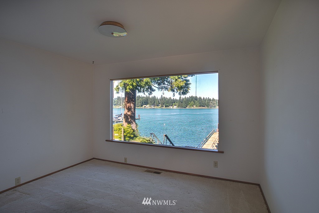 15802 Northeast Liberty Loop Road Poulsbo, WA 98370 - Photo 4 of 24 Gallery Image 4