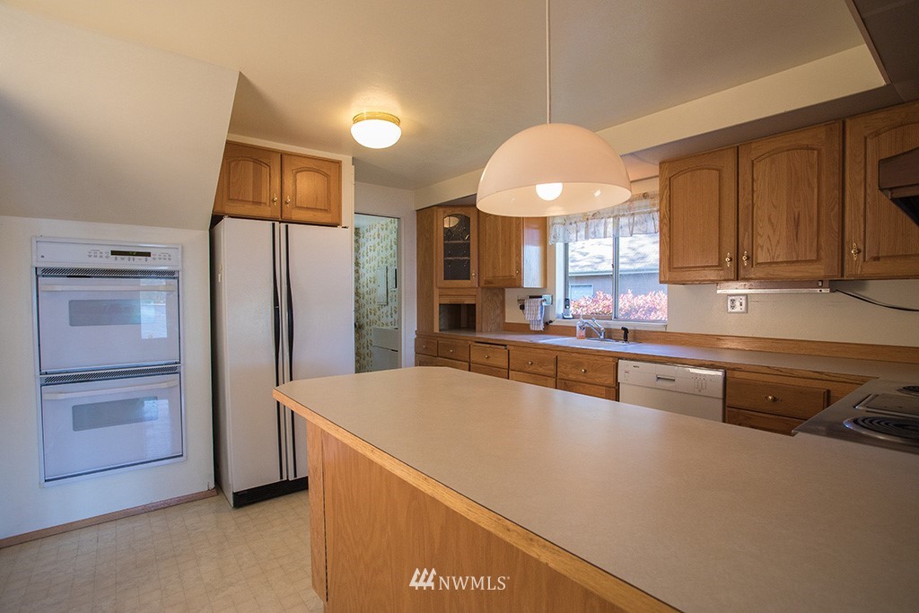 15802 Northeast Liberty Loop Road Poulsbo, WA 98370 - Photo 5 of 24 Gallery Image 5