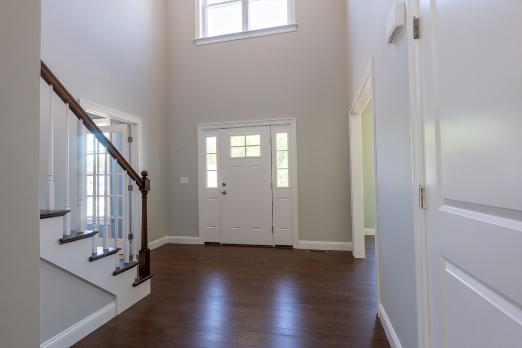 137 Mantell Road Uxbridge, MA 01569 - Photo 2 of 6