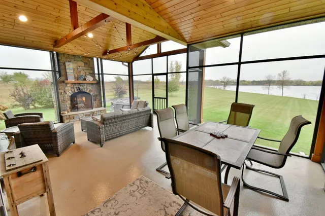 $1,050,000 | 11008 Alex Drive, Sauk Centre, MN 56378