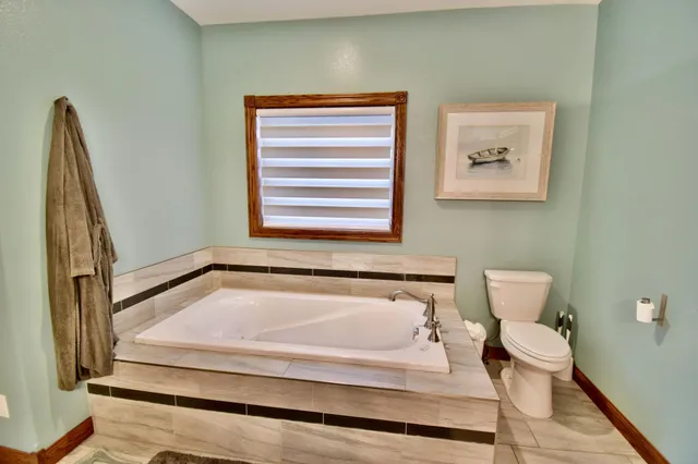 $1,050,000 | 11008 Alex Drive, Sauk Centre, MN 56378