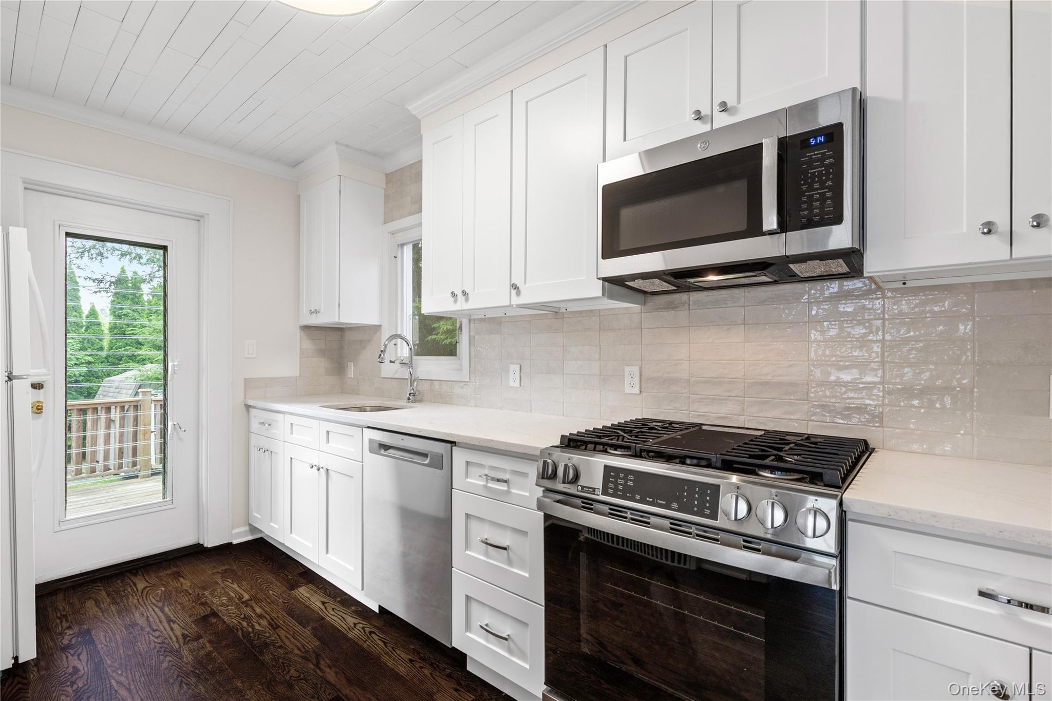 10 Henry Street Rye, NY 10580 - Photo 7 of 22