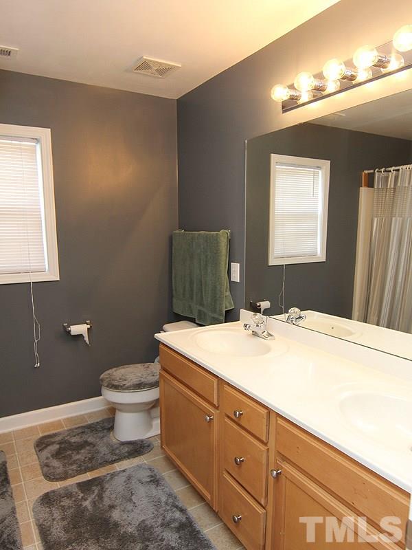 8525 Tierra Del Sol Way Raleigh, NC 27616 - Photo 7 of 12 Master Bath / Spa