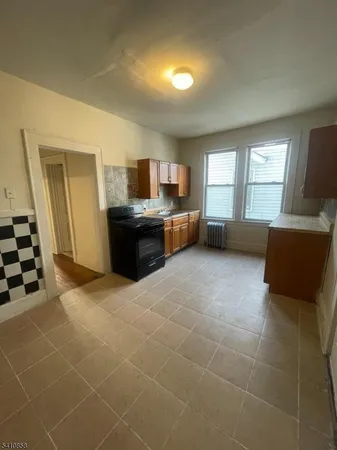 $2,500 | 31 41st Street, Unit 5, Irvington, NJ 07111