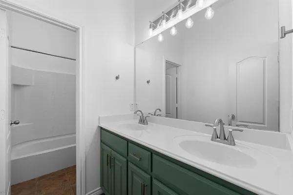 $3,700 | 400 Hidden Lake Court, Burleson, TX 76028