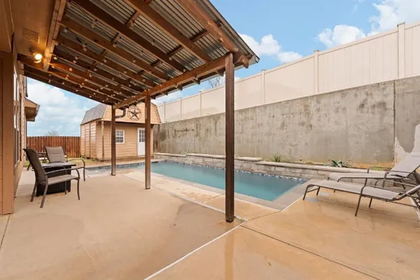 $3,700 | 400 Hidden Lake Court, Burleson, TX 76028