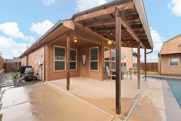 $3,700 | 400 Hidden Lake Court, Burleson, TX 76028