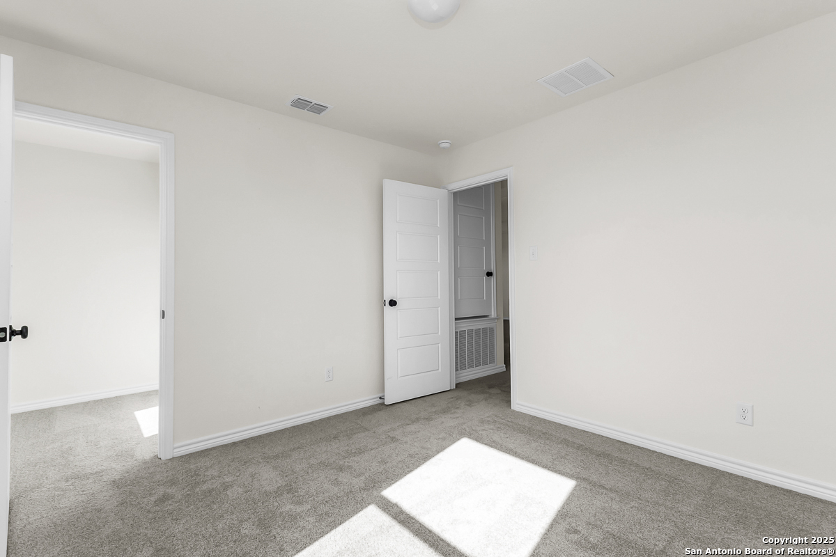 9515 Griffith Run Converse, TX 78109 - Photo 14 of 18 a view of an empty room
