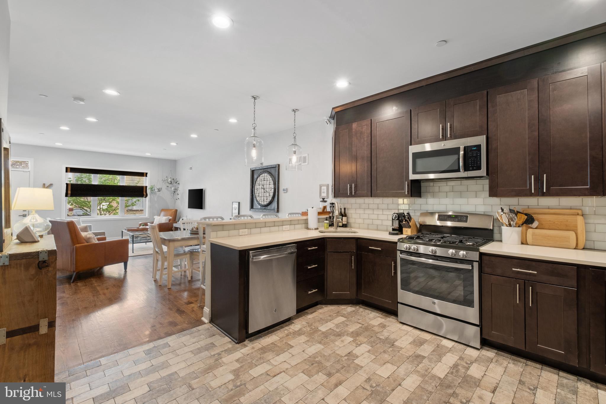 136 Reed Street Philadelphia, PA 19147 - Photo 20 of 62