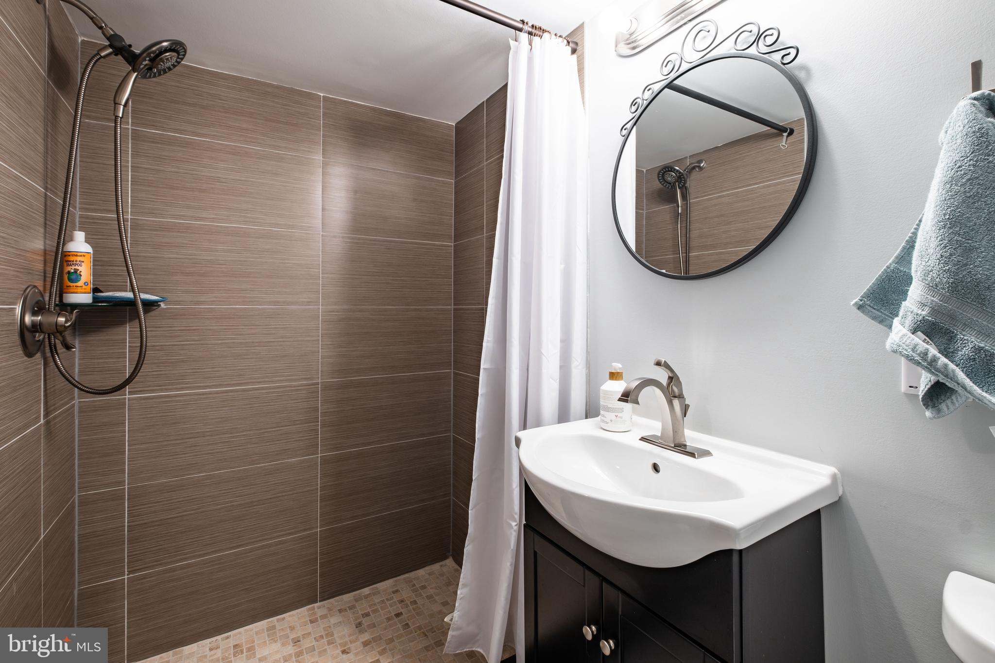 136 Reed Street Philadelphia, PA 19147 - Photo 25 of 62