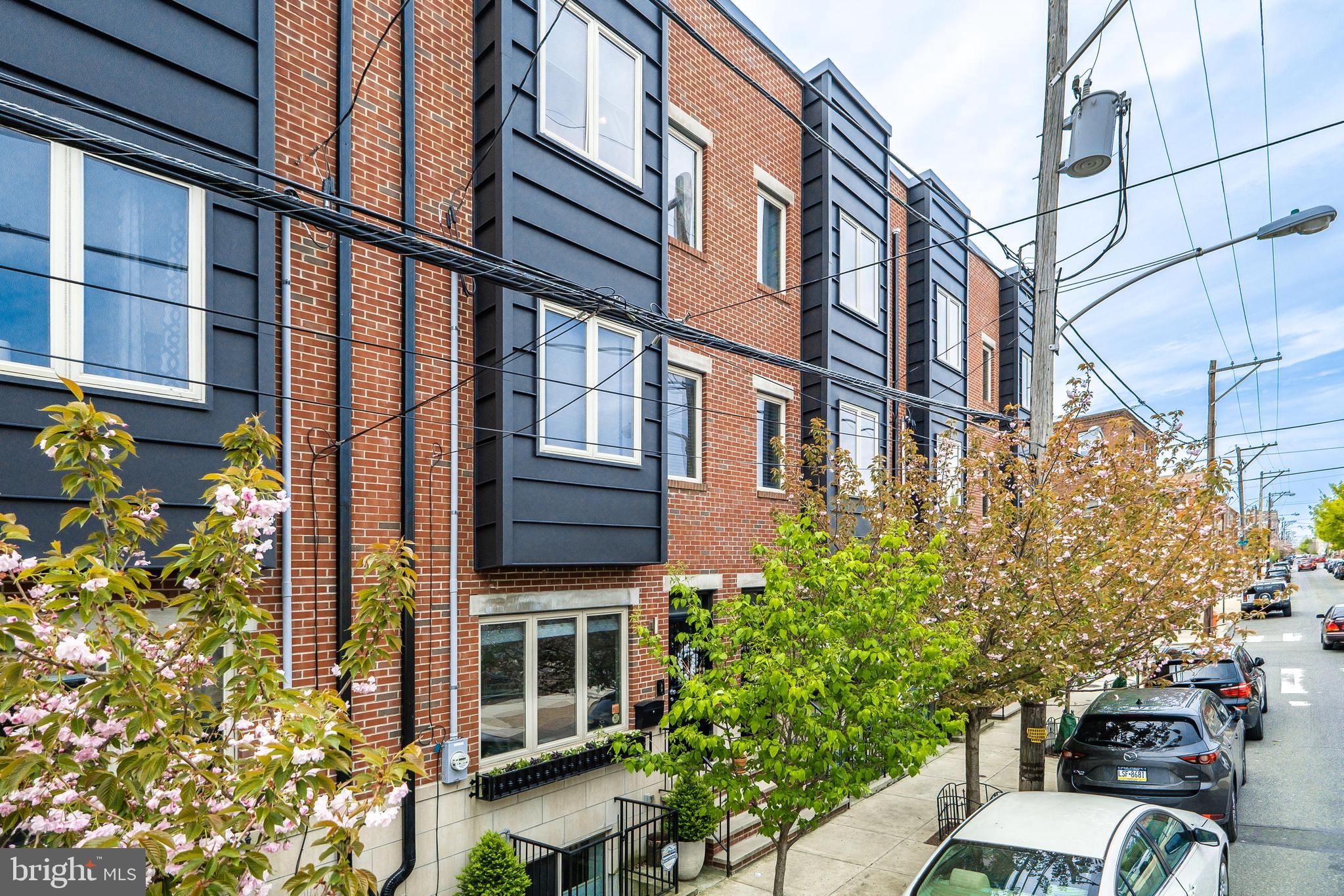 136 Reed Street Philadelphia, PA 19147 - Photo 3 of 62