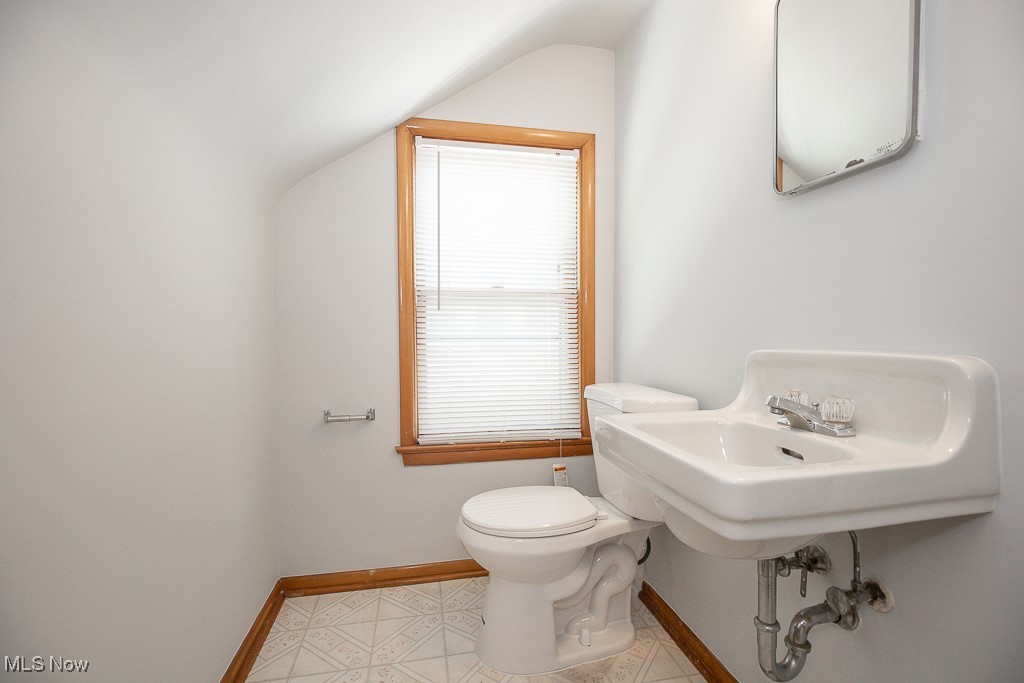 1502 Felton Road South Euclid, OH 44121 - Photo 23 of 30