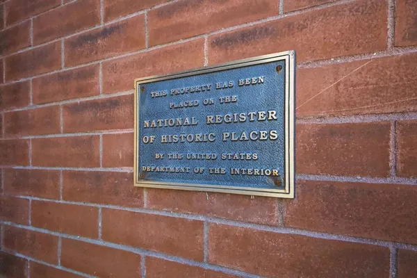 $797,000 | 802 Hall Street, St. Joseph, MO 64501