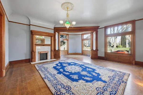 $797,000 | 802 Hall Street, St. Joseph, MO 64501