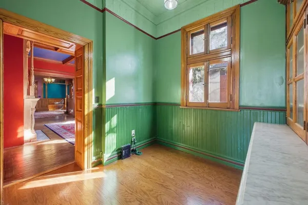 $797,000 | 802 Hall Street, St. Joseph, MO 64501