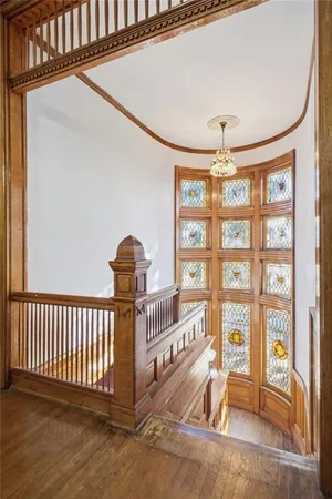 $797,000 | 802 Hall Street, St. Joseph, MO 64501