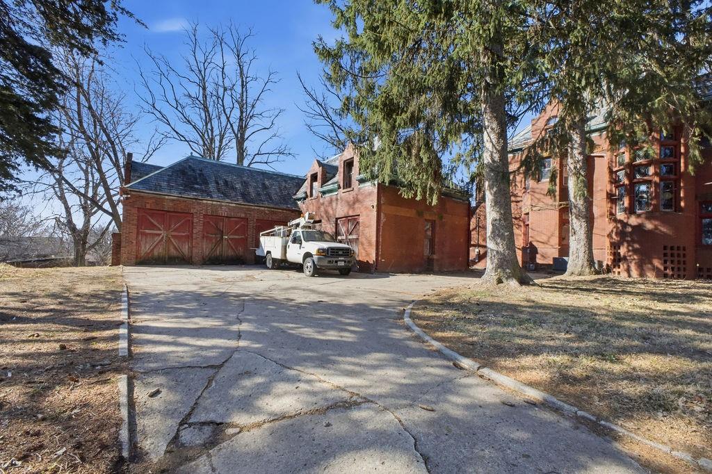 802 Hall Street St. Joseph, MO 64501 - Photo 7 of 99