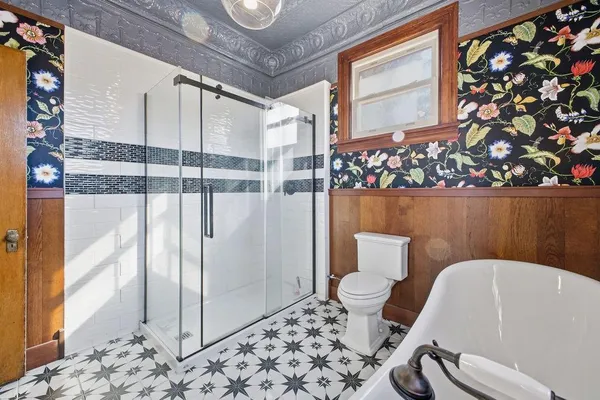 $797,000 | 802 Hall Street, St. Joseph, MO 64501
