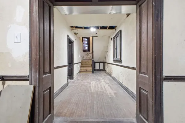 $797,000 | 802 Hall Street, St. Joseph, MO 64501