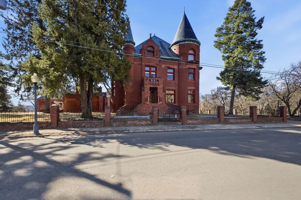 802 Hall Street St. Joseph, MO 64501 - Photo 10 of 99