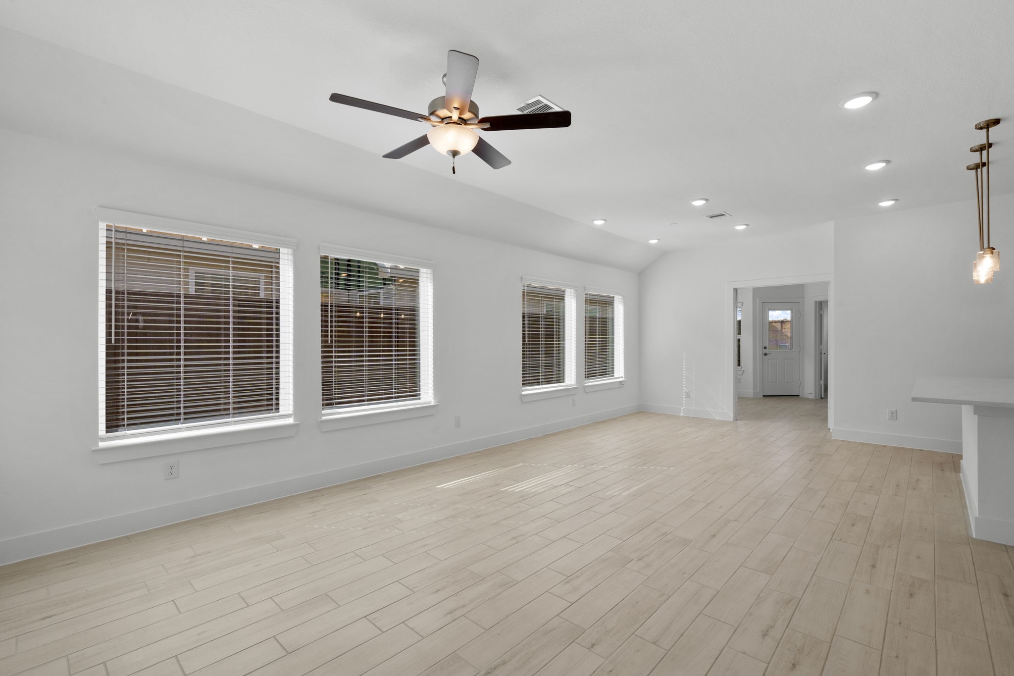 5227 Celestial Court Iowa Colony, TX 77583 - Photo 7 of 43