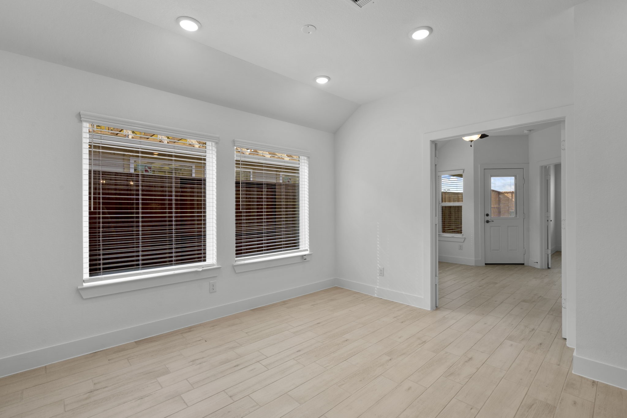 5227 Celestial Court Iowa Colony, TX 77583 - Photo 9 of 43