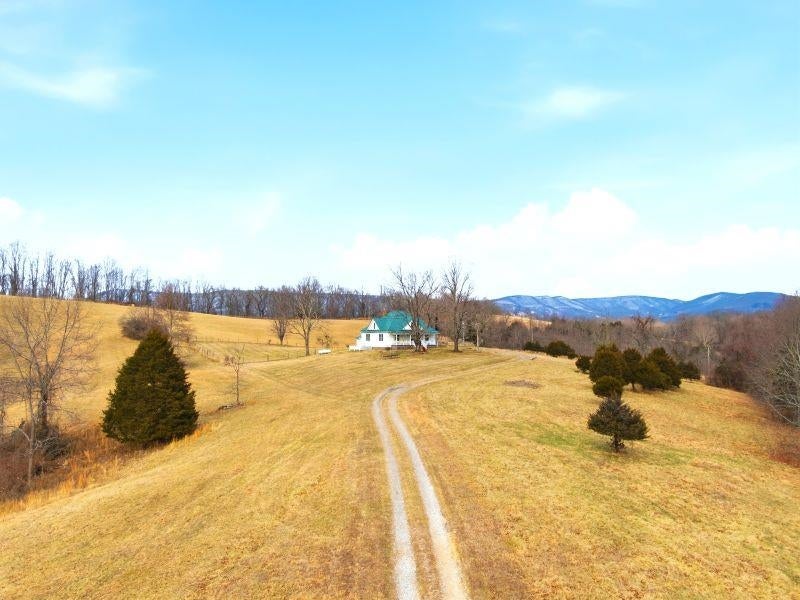 3259 Church Hill Road Pembroke, VA 24136 - Photo 2 of 50 Gallery Image 2