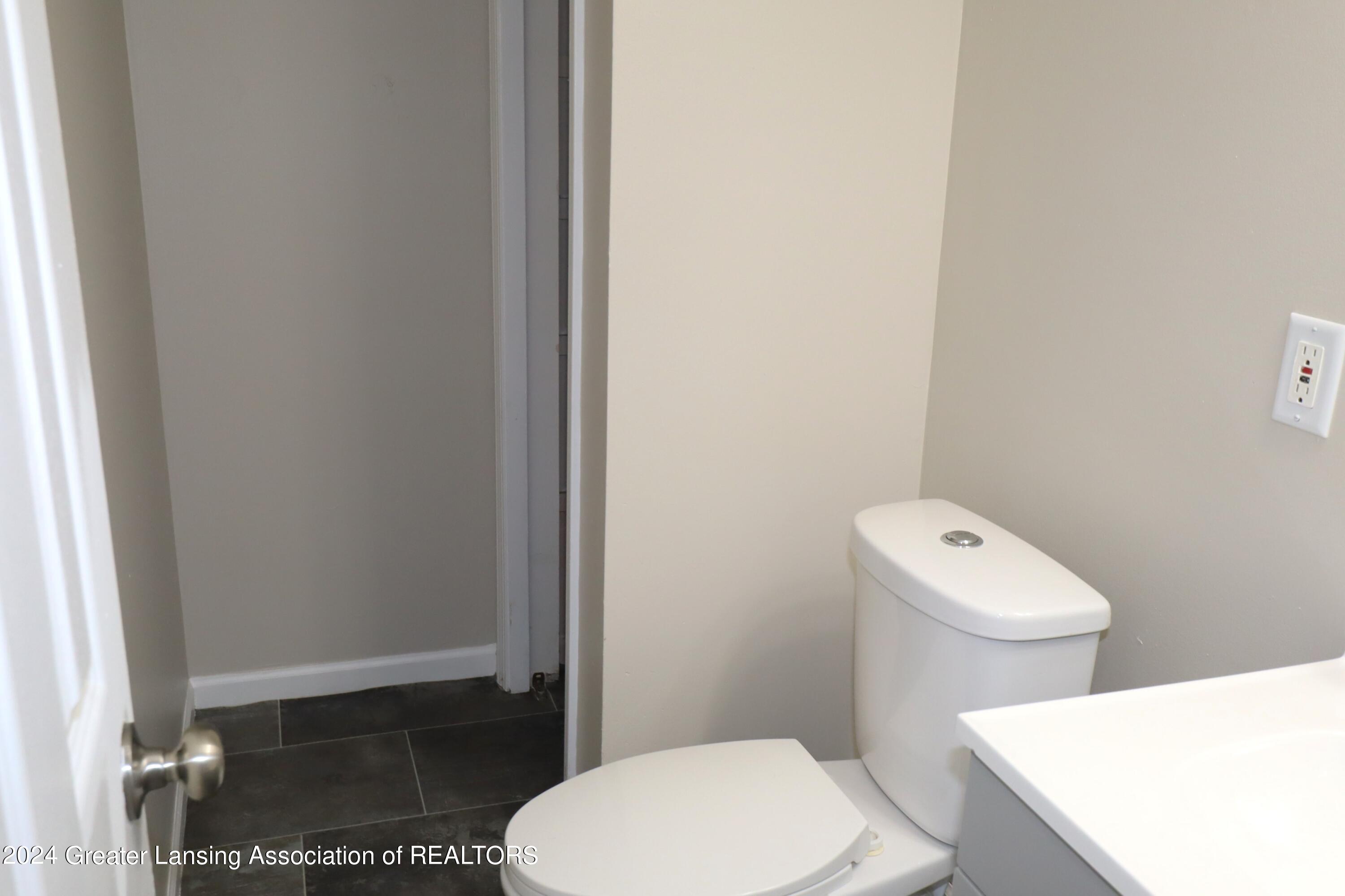 5838 Wise Road Lansing, MI 48911 - Photo 17 of 53 IMG_2925