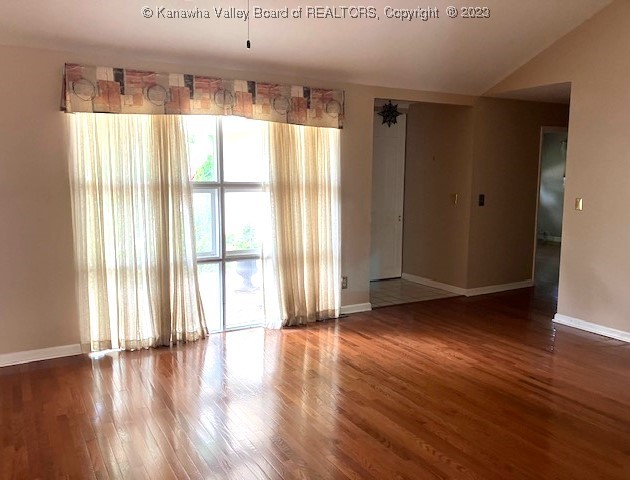1424 Nottingham Road Charleston, WV 25314 - Photo 17 of 33 Gallery Image 17