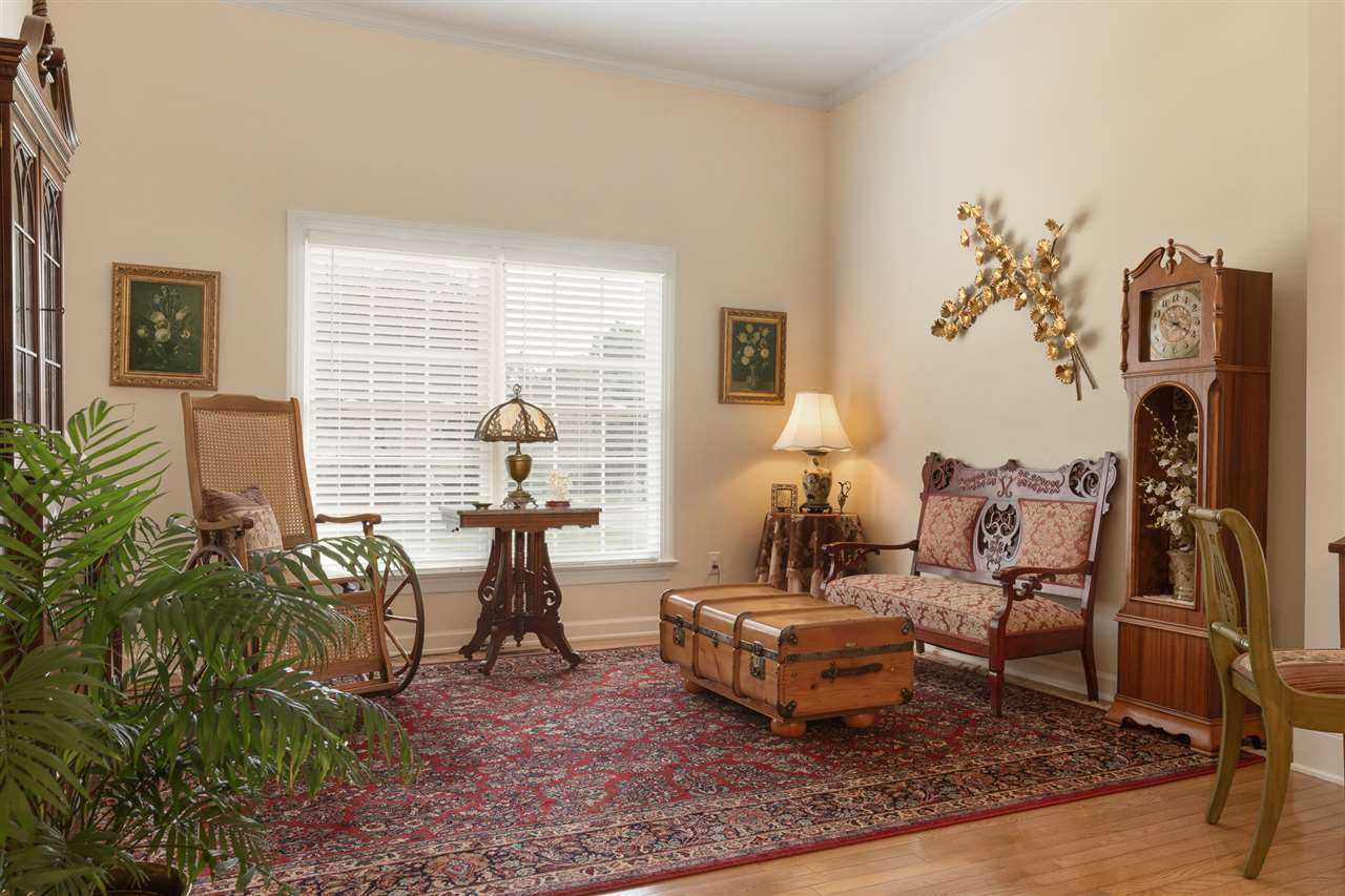 4008 Batiste Road Raleigh, NC 27613 - Photo 3 of 24 Living Room