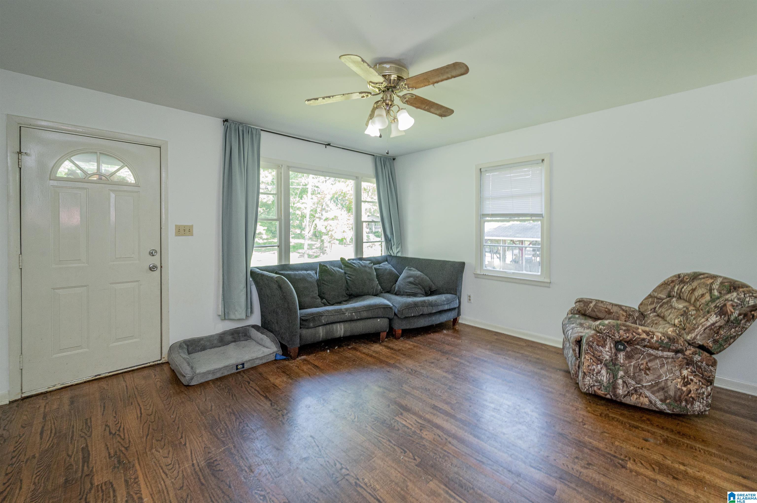 122 12th Street Northwest Alabaster, AL 35007 - Photo 4 of 34