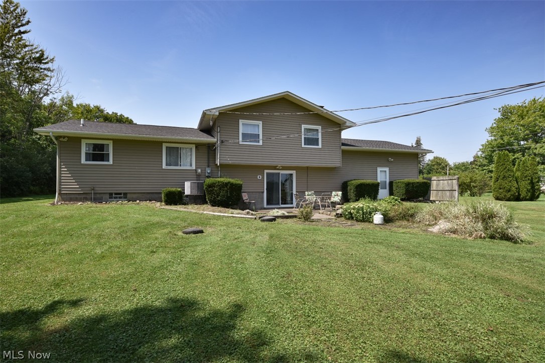 12122 Chamberlain Road Aurora, OH 44202 - Photo 3 of 35 Gallery Image 3