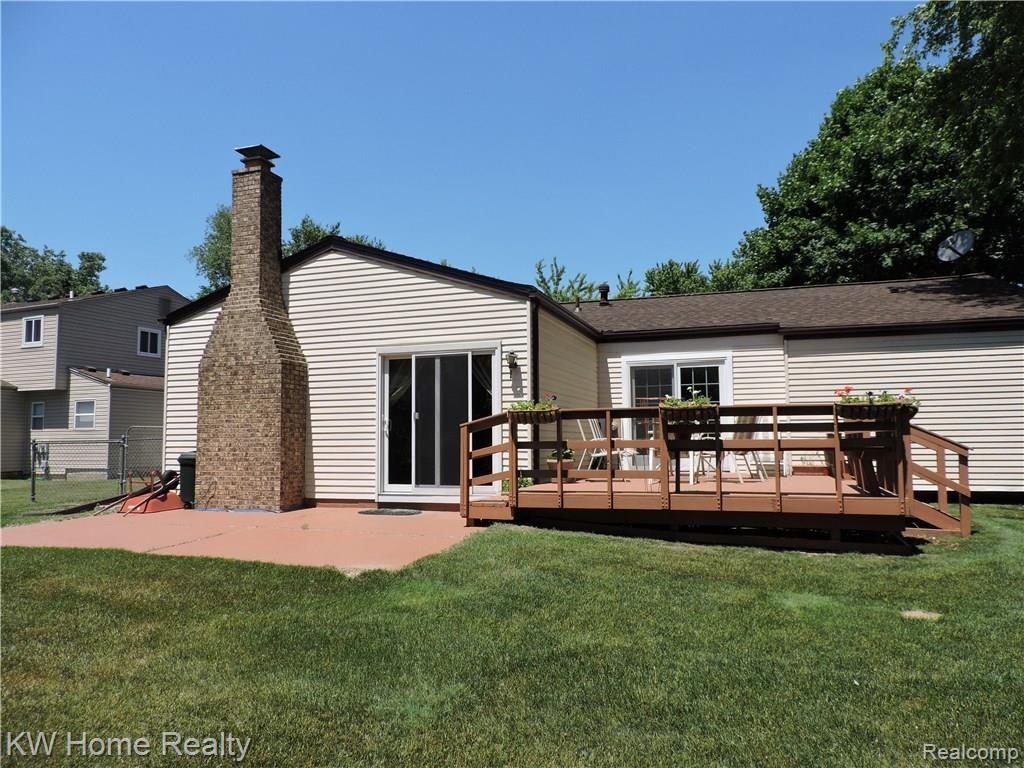 33685 Bostwick Place Farmington Hills, MI 48335 - Photo 24 of 29