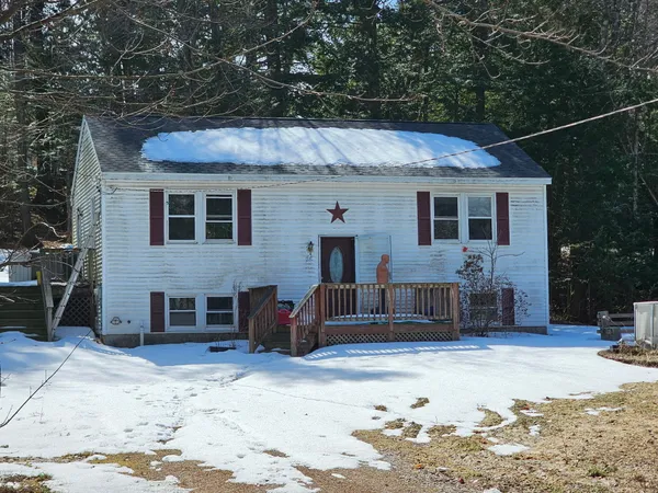 $280,000 | 28 Presumpscot Road, Windham, ME 04062
