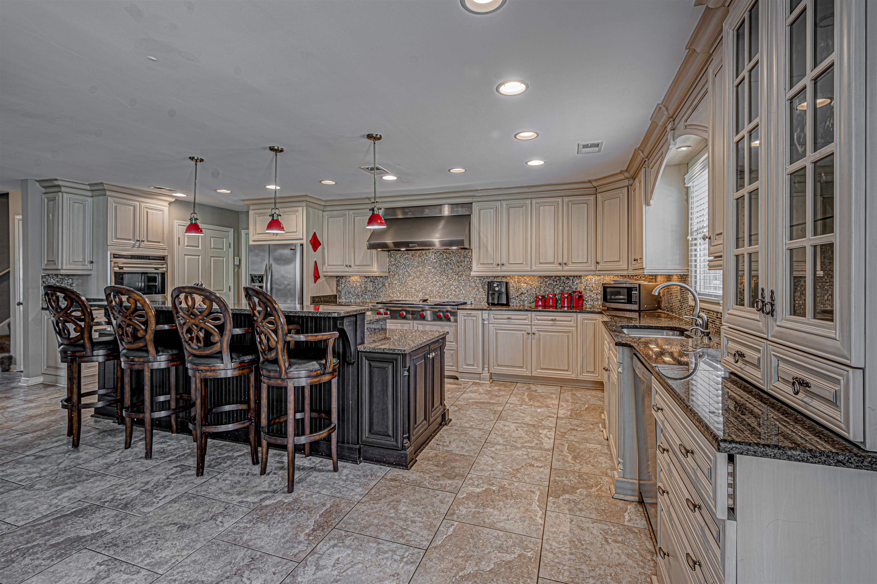 765 Pine Grove Cove Collierville, TN 38017 - Photo 6 of 31 a kitchen with lots of counter top space
