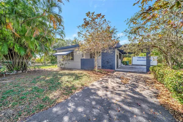 a view of outdoor space