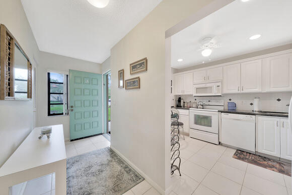 21676 Cypress Road, Unit 12A Boca Raton, FL 33433 - Photo 7 of 44 Kitchen Off Entrance