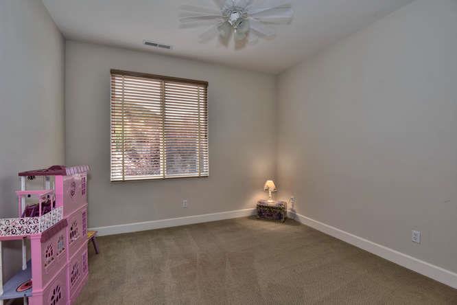 2820 Club Drive Gilroy, CA 95020 - Photo 25 of 43 an empty room with a window