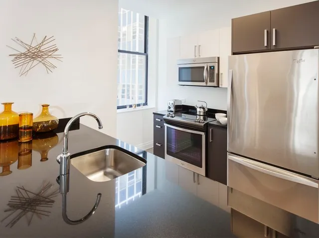 $8,689 | 70 Pine Street, Unit 1303 | Financial District