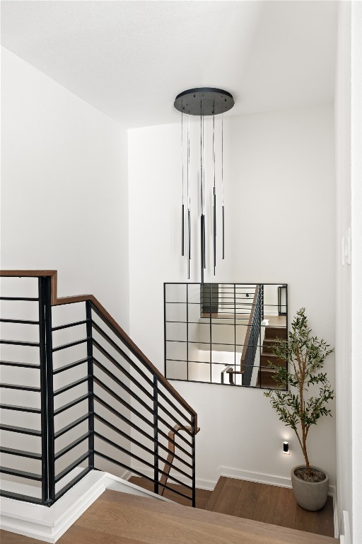 2518 Watkins Way Austin, TX 78746 - Photo 28 of 36 a view of entryway and hall