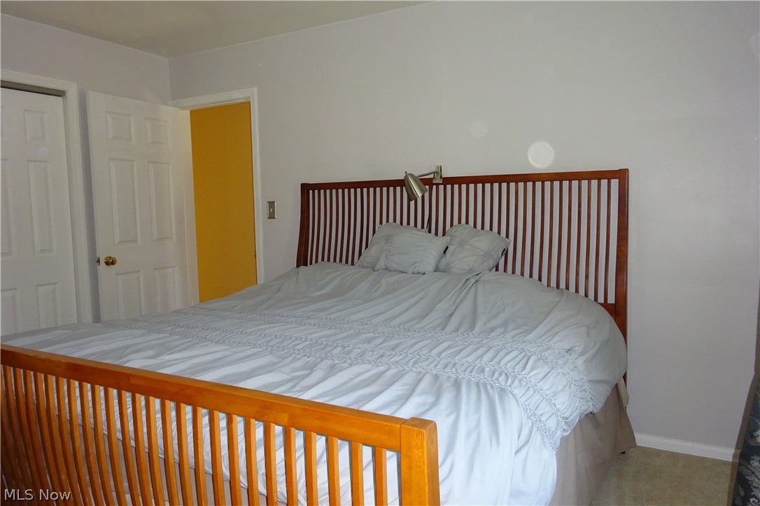 6797 Franke Road Cleveland, OH 44130 - Photo 17 of 24