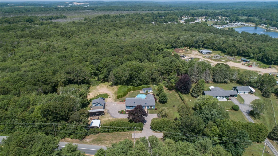 104 Dunns Corner Road Westerly, RI 02891 - Photo 6 of 44