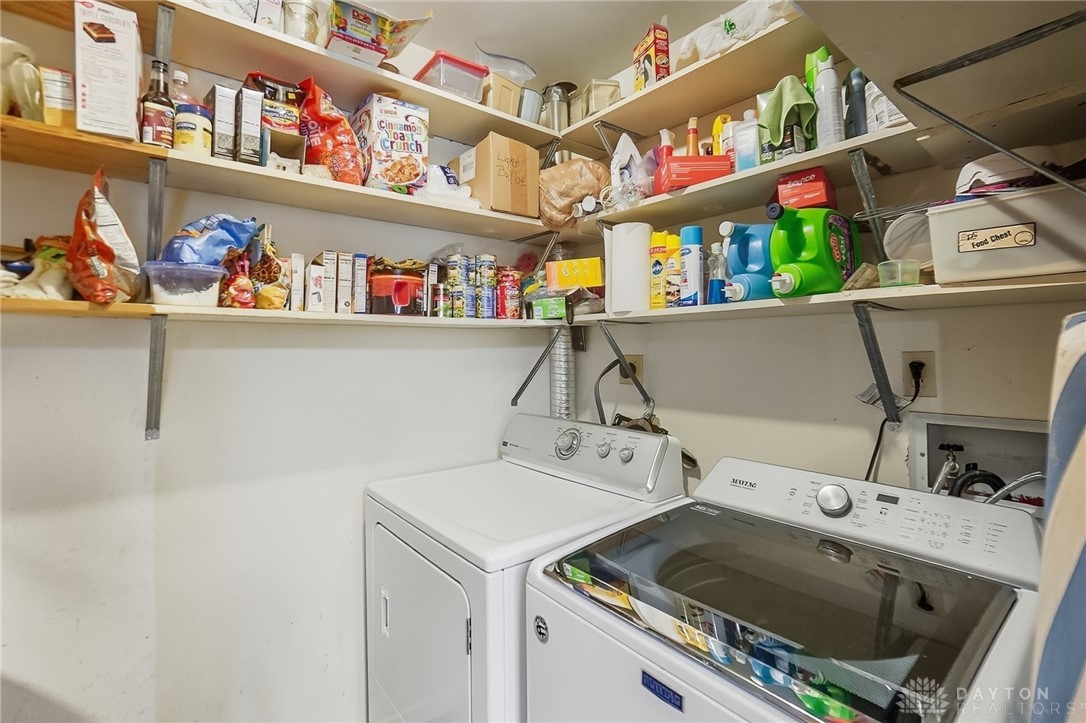 6445 Heffner Road Tipp City, OH 45371 - Photo 10 of 34 Laundry utility room