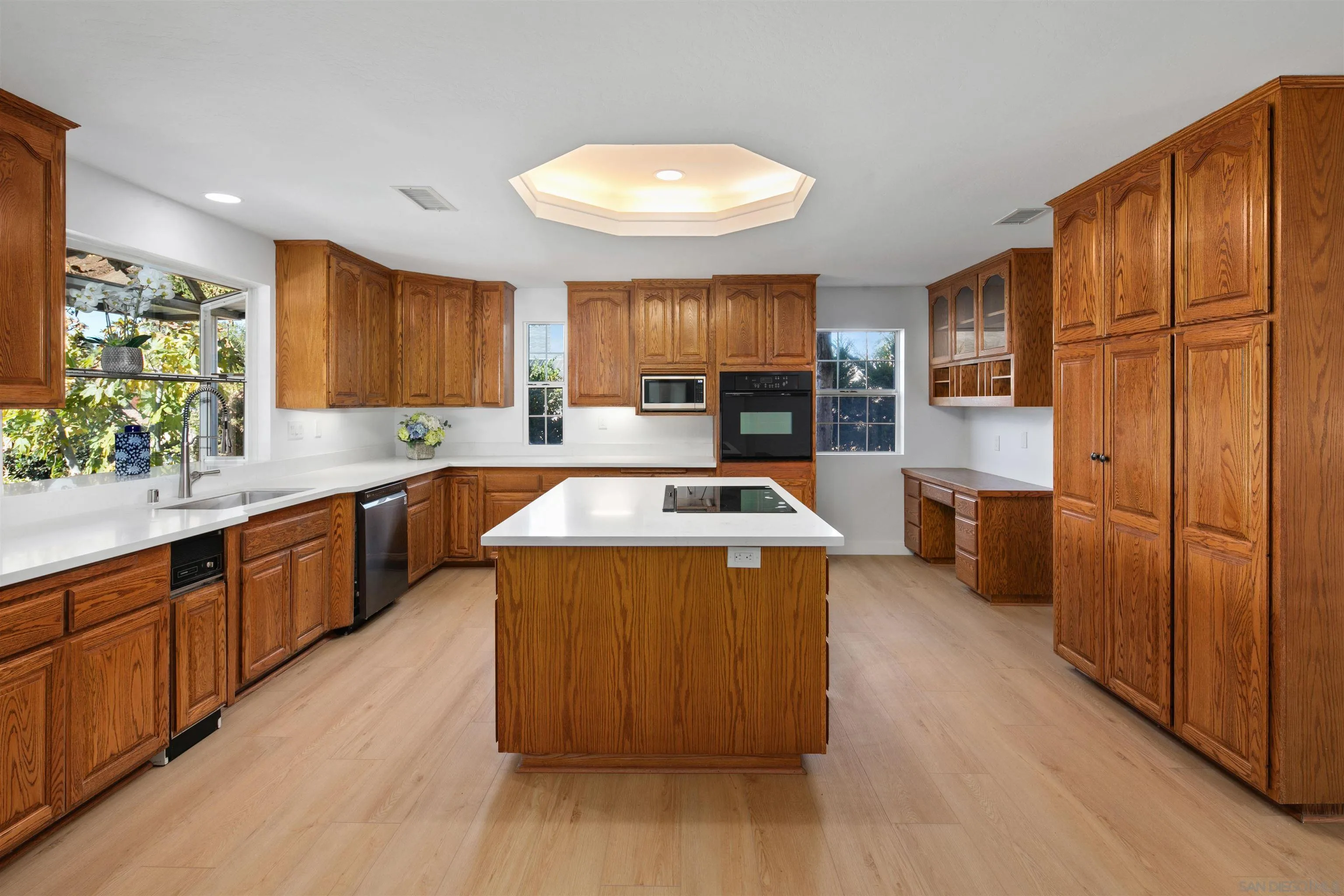 2120 Lakeview Road Vista, CA 92084 - Photo 19 of 58 Gallery Image 19