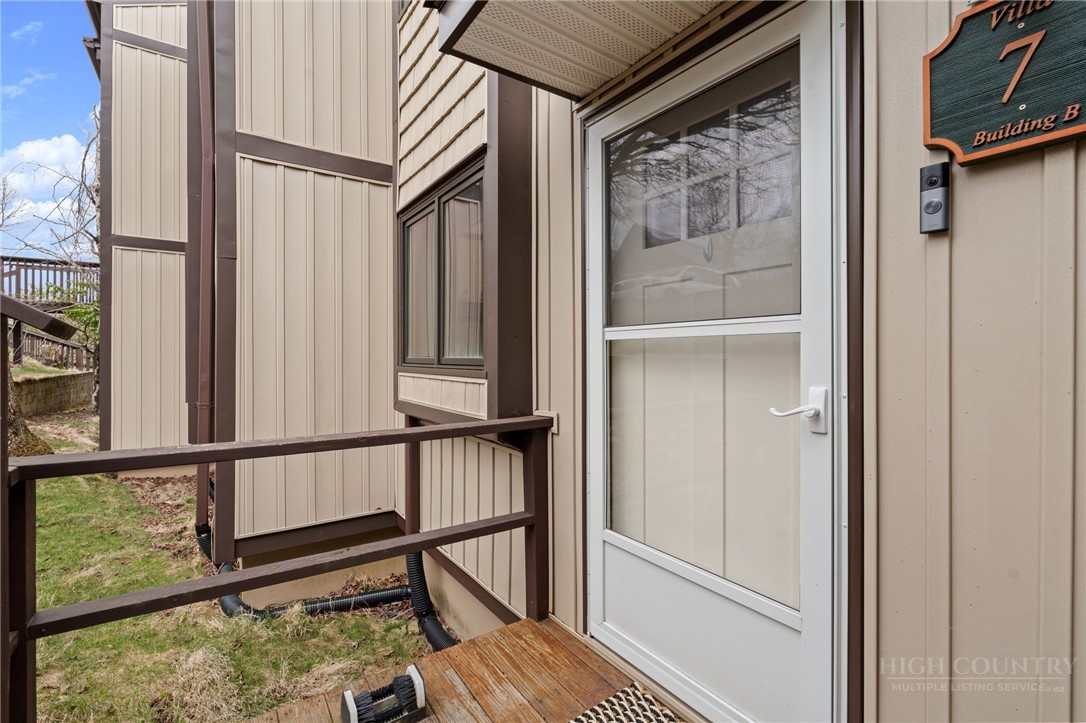 220 Northridge Road, Unit 7 Beech Mountain, NC 28604 - Photo 2 of 22 a view of front door